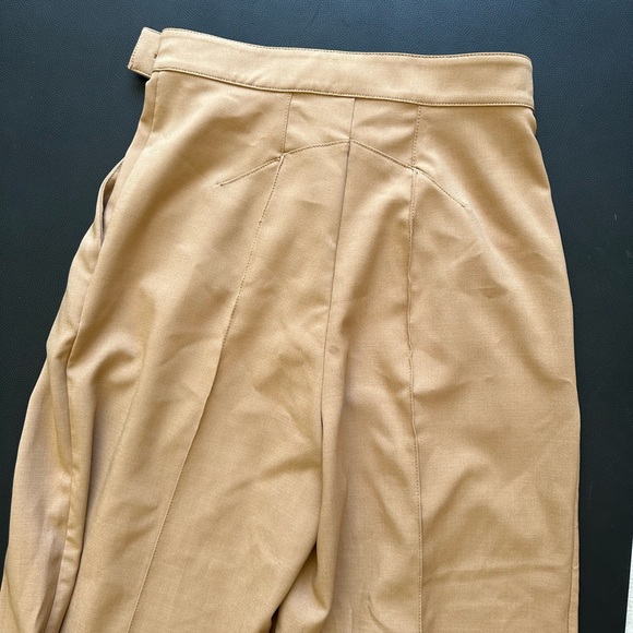 NWT Clea Billie Pleat Trousers in Biscuit - Picture 3 of 5